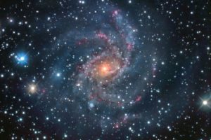 ستاره‌شناسان چگونه سن سیاره‌ها و ستاره‌ها را تخمین می‌زنند؟